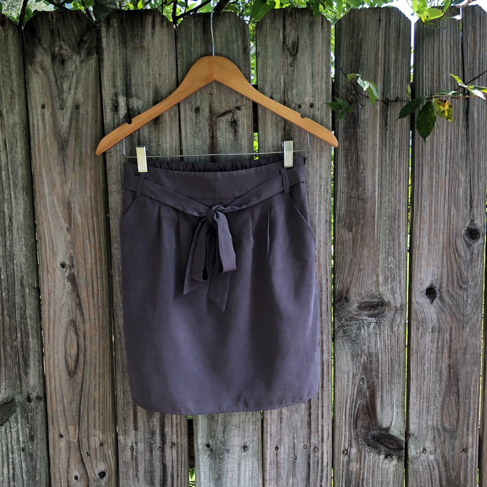 NEW soft gray bow tie skirt - Picture 2 of 7